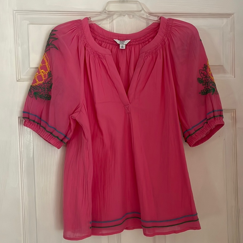 Crown & Ivy embroidered top, sz med, 100% cotton